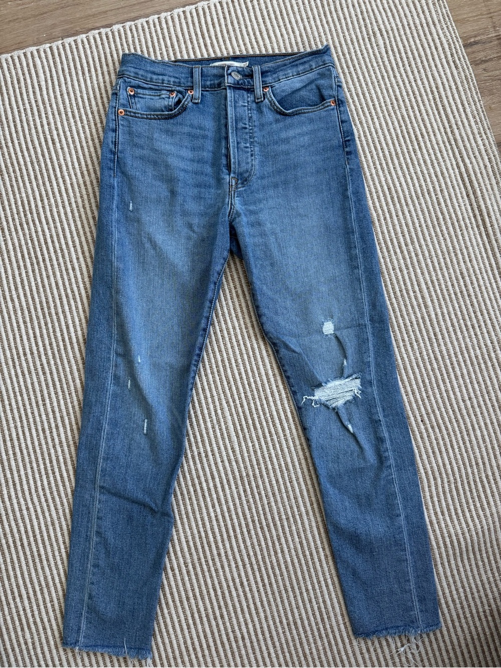 Levi wedgie skinny jeans size 27
